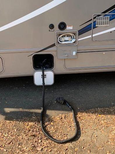 Used 2015 Thor Motor Coach Axis 25.2