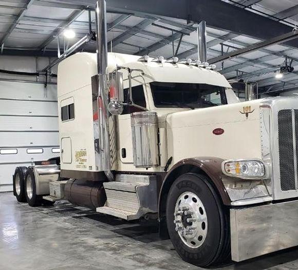 Used 2021 Peterbilt 389