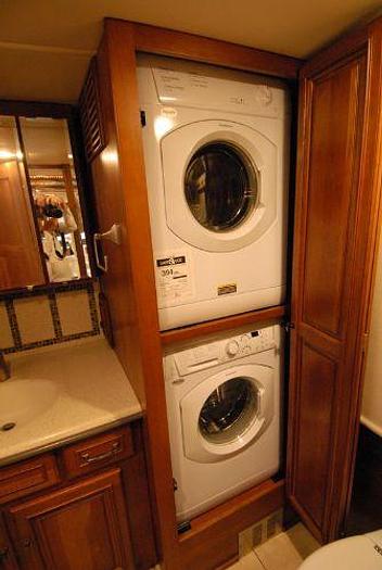 Used 2015 Winnebago Ellipse 42QD