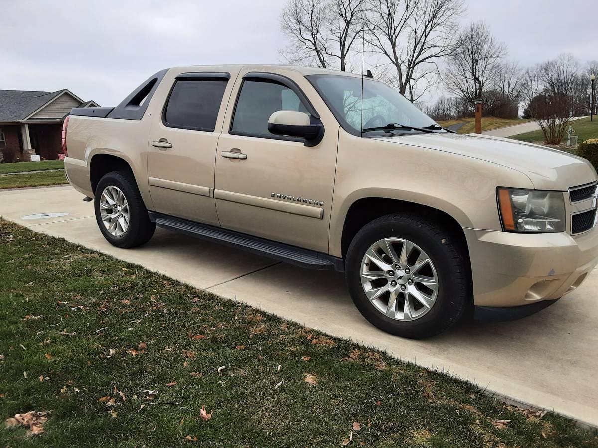 Used 2008 Chevy Avalanche LT