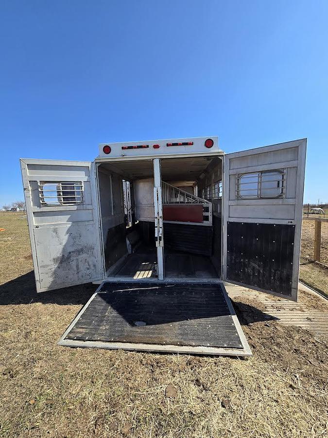 Used 1986 Lite Line 9 Horse Trailer