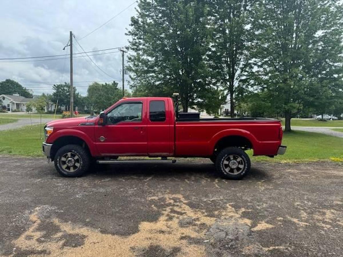 Used 2011 Ford F-250 Lariat 6.7L diesel