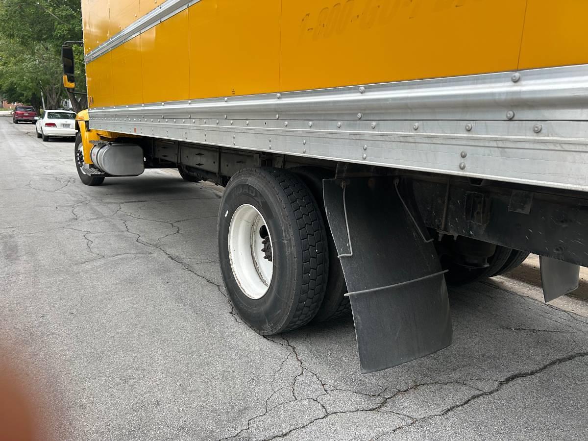 Used 2016 International 4300 – 26' Box Truck – 3,300 LB Liftgate – Allison Automatic – Air Ride