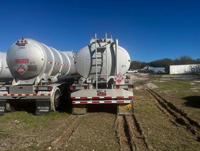 Used 2014 Young Stainless Aluminum Tanker