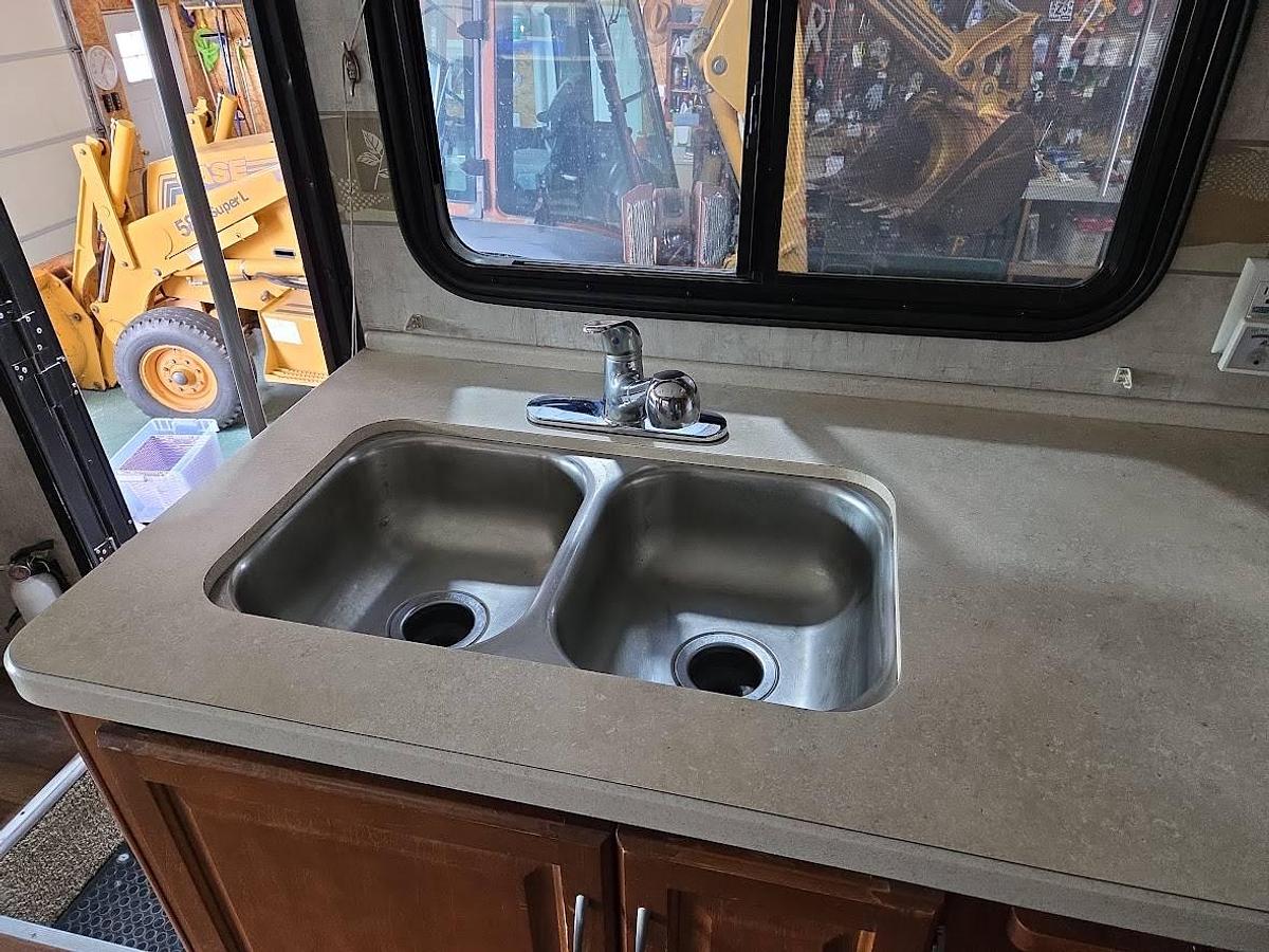 Used 2007 Fleetwood Bounder
