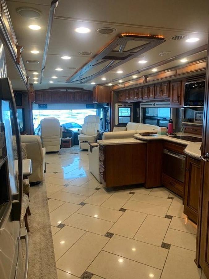 Used 2014 Winnebago Tour 42QD Class A Motorhome