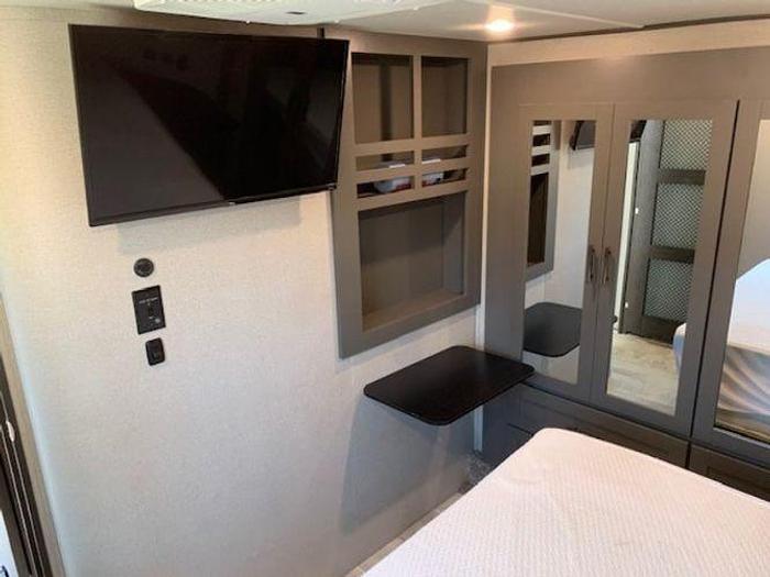 Used 2021 Grand Design Momentum M-Class 351M