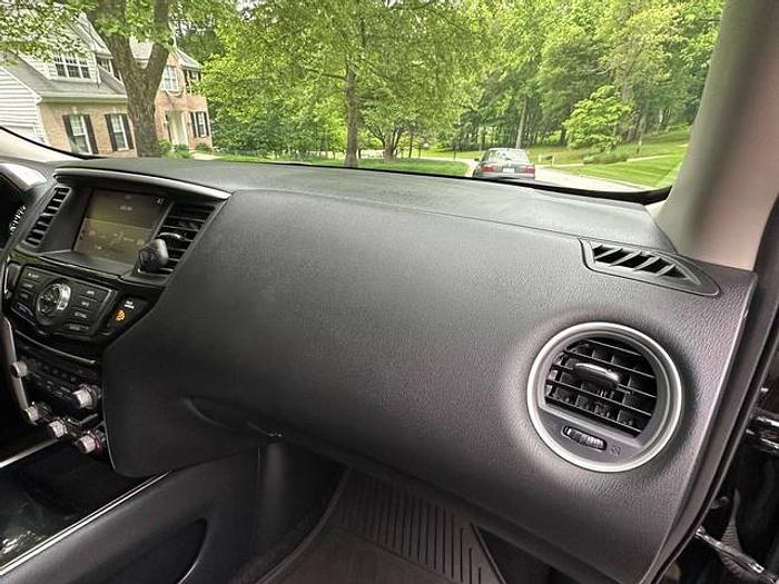 Used 2019 Nissan Pathfinder SV