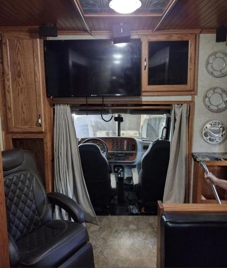 Used 2008 Peterbilt 389 ToterHome