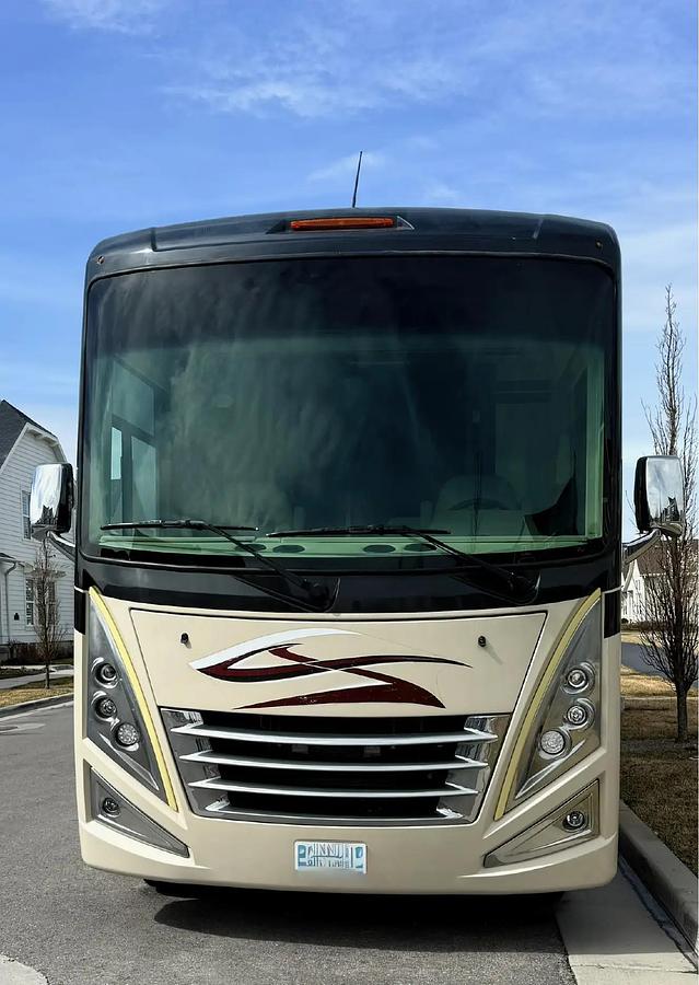 Used 2022 Thor Motor Coach Miramar 34.6
