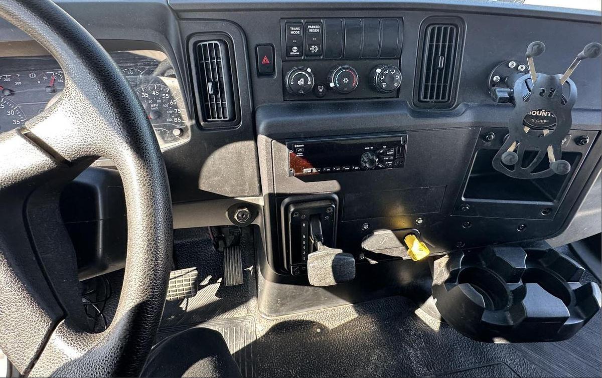 Used 2020 International MV Box Truck