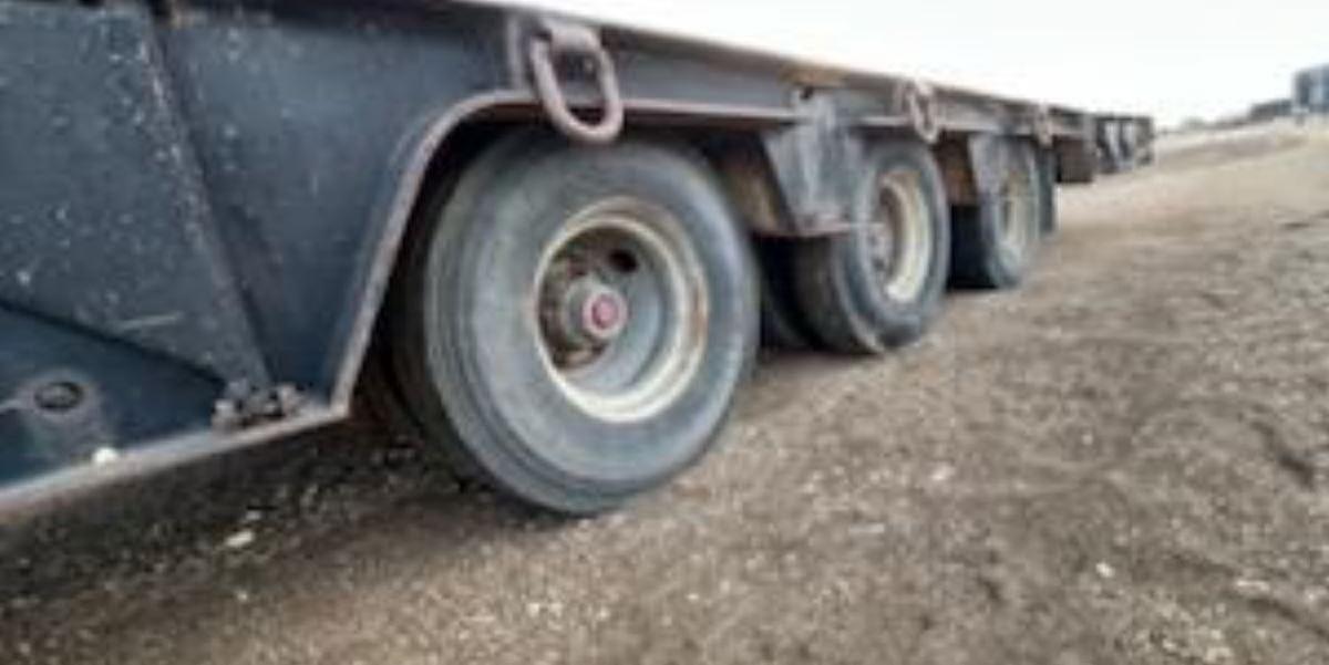 Used 1997 Trail King TK100HDG