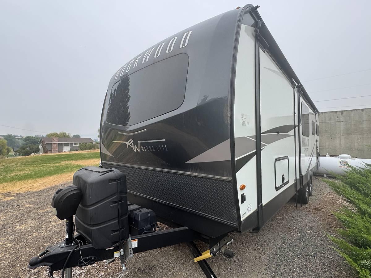 Used 2023 Rockwood Ultra Lite Travel Trailer