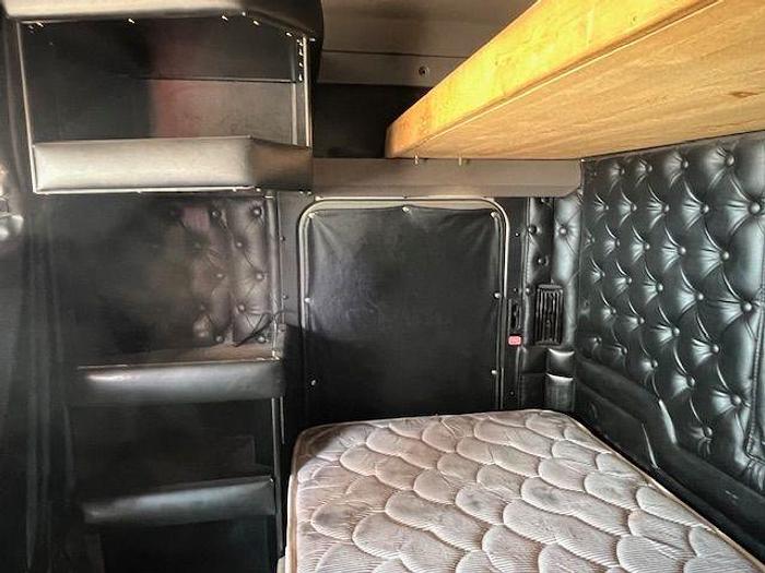 Used 2013 KENWORTH T800