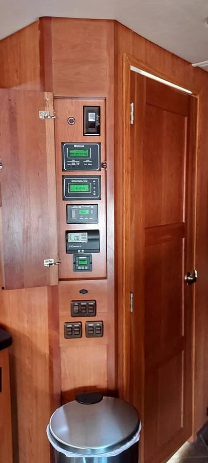 Used 2011 Winnebago Journey 40U Class A Motorhome