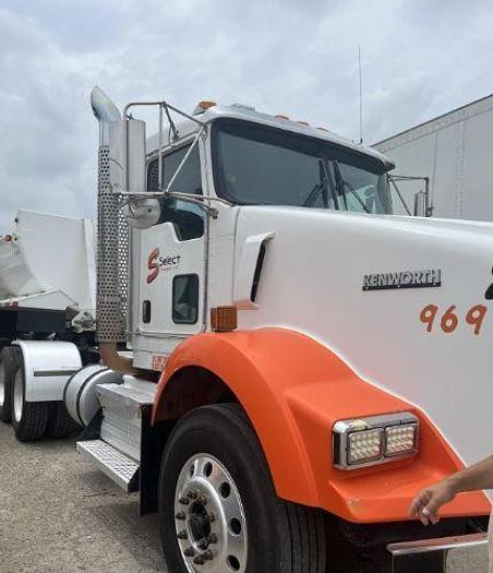 Used 2008 KENWORTH T800