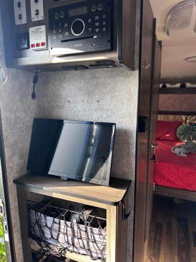 Used 2017 Winnebago Winnie Drop WD1780