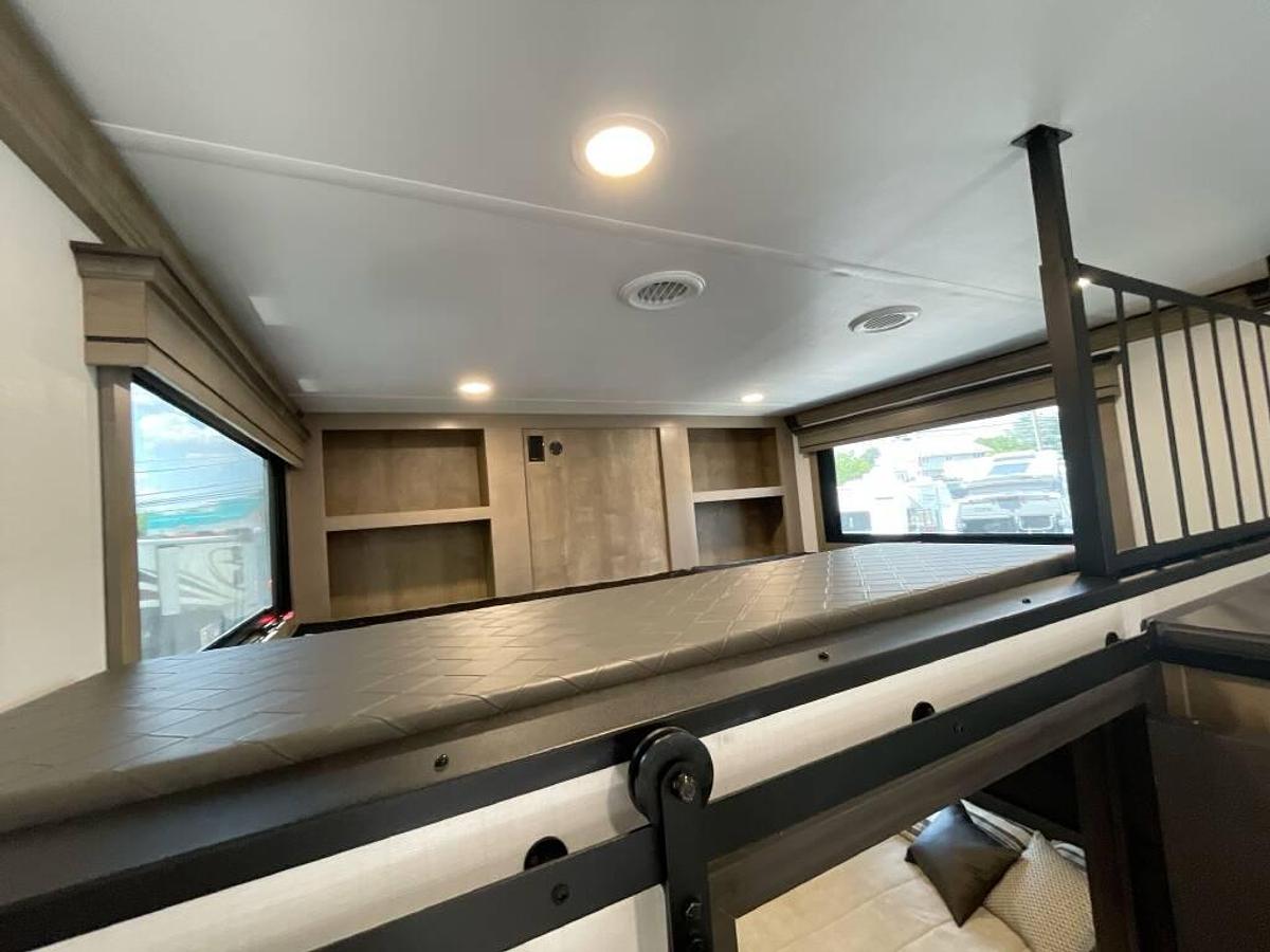 Used 2025 Keystone Montana 3915TB