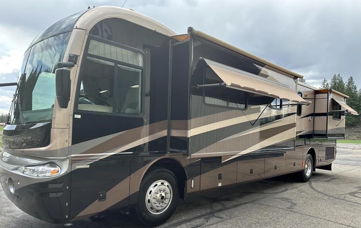 Used 2003 Fleetwood Revolution 40C