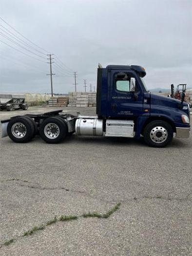Used 2013 Freightliner Cascadia 125