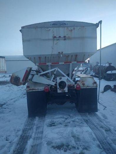 Used 1990 Freightliner FLD120