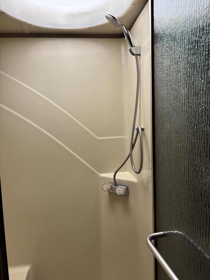 Used 2015 Fleetwood Expedition 38K