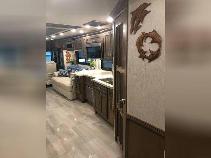 Used 2020 Newmar VENTANA 4037