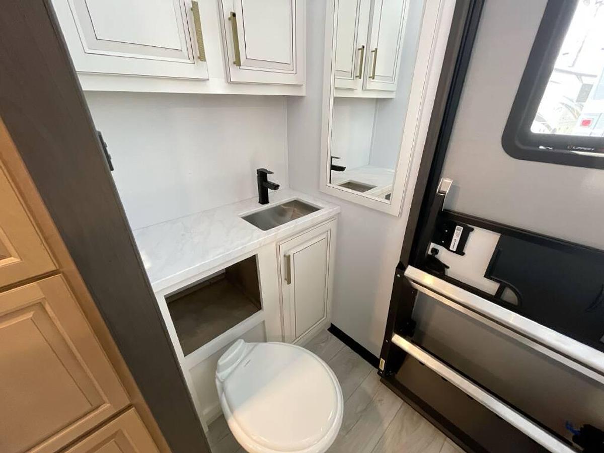 Used 2025 Keystone Montana 3915TB