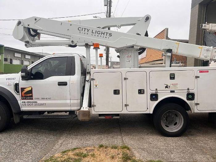 Used 2018 Ford F550 Super Duty with Duralift Model DPM2 47DU