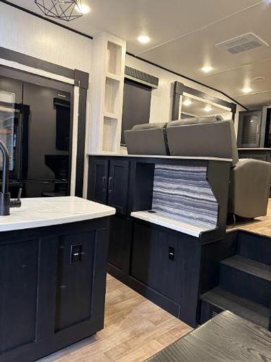 Used 2023 Cruiser RV Southfork 3710FLMB