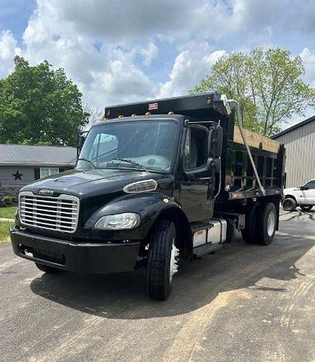 Used 2016 Freightliner BUSINESS CLASS M2 106