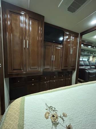 Used 2019 Forest River Georgetown Ds 369xl