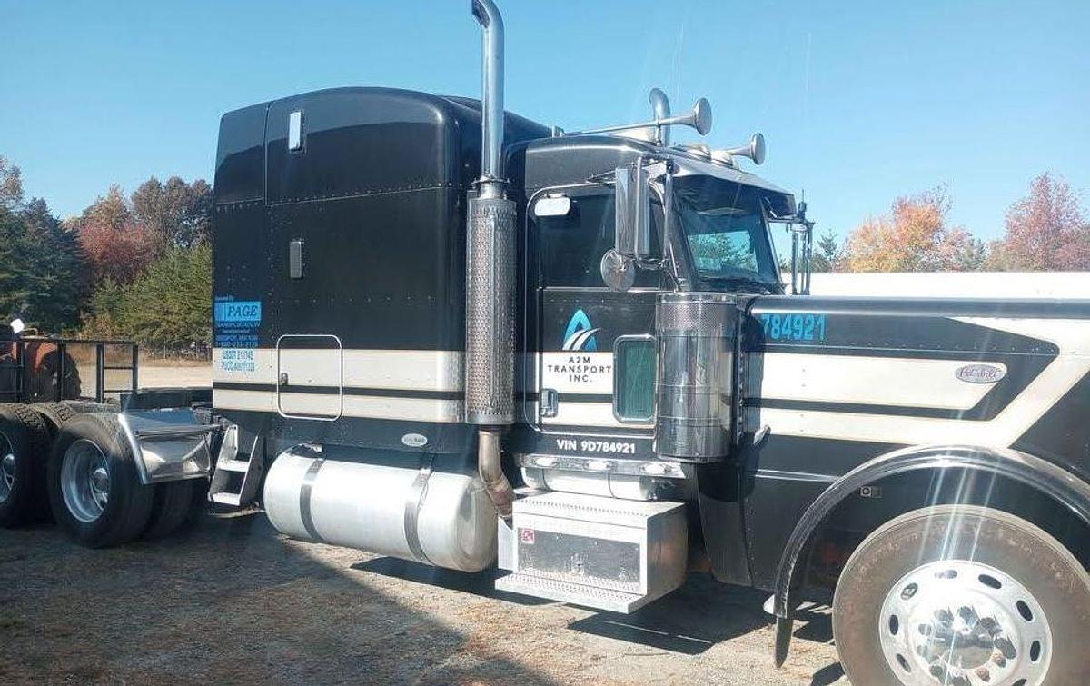 Used 2009 PETERBILT 389