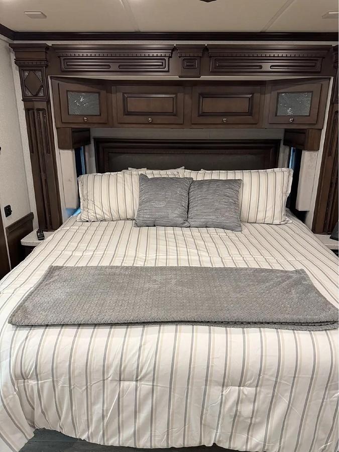 Used 2021 Newmar Dutch Star 4369