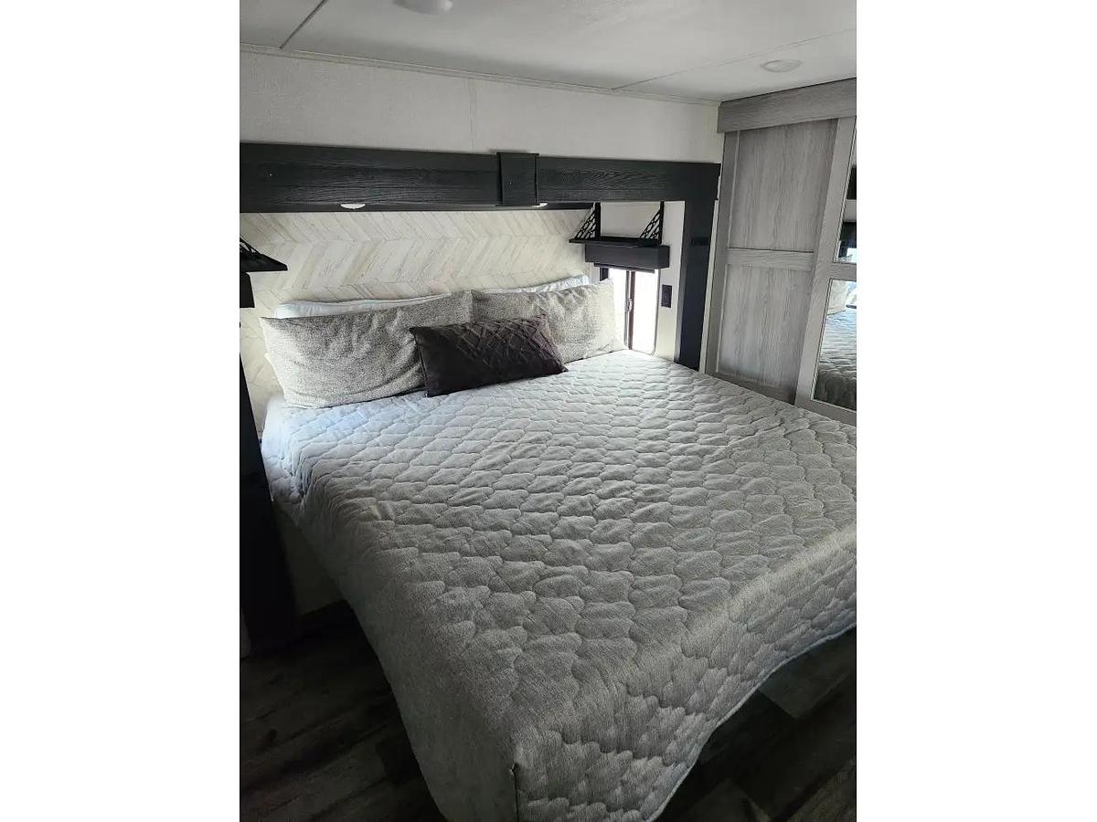 Used 2023 Keystone Montana High Country 377FL