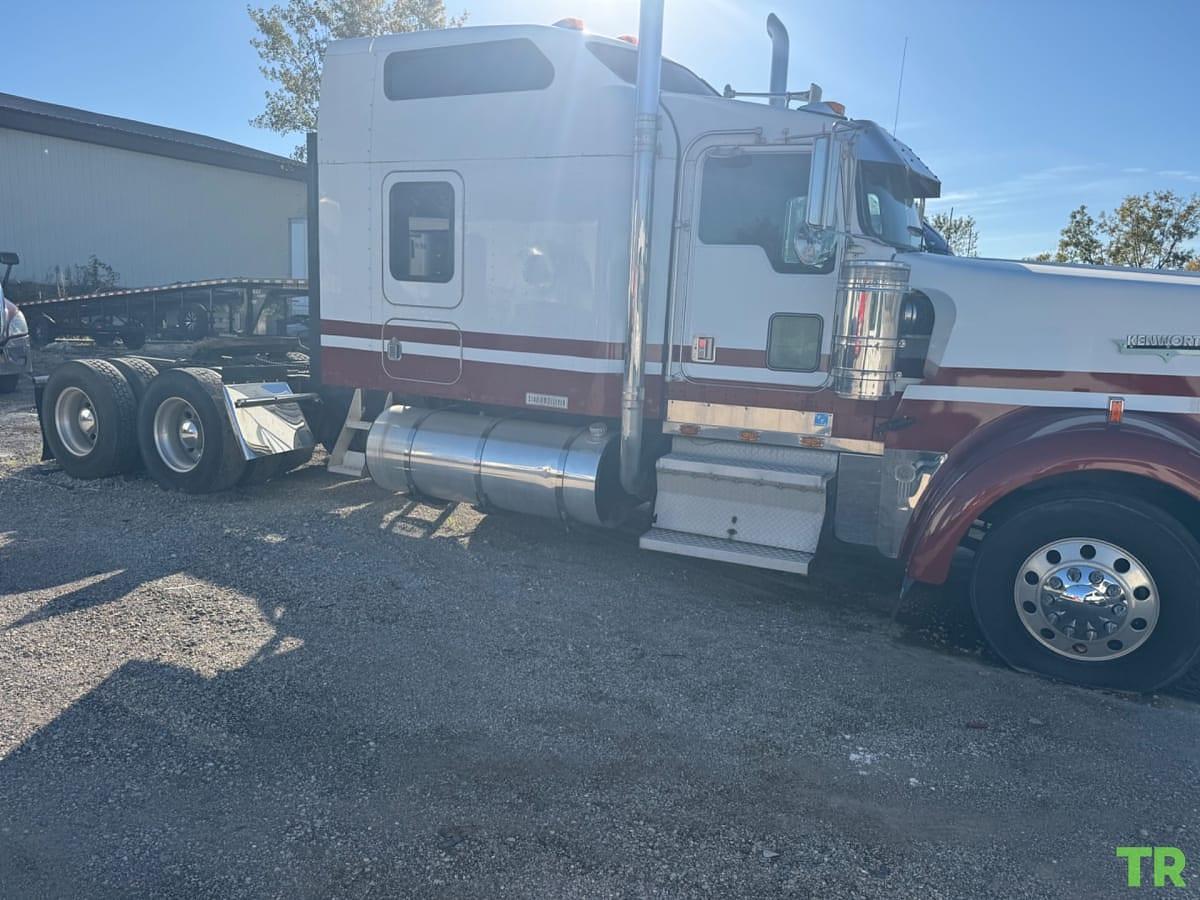 Used 2001 Kenworth W900
