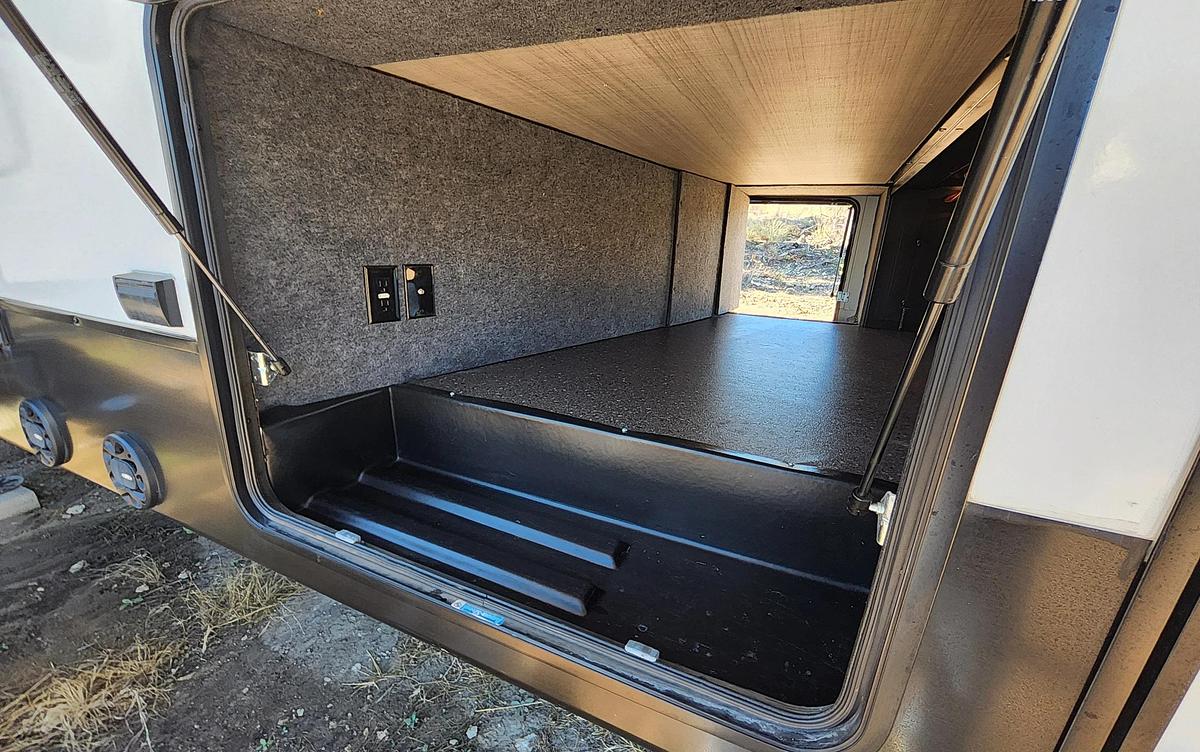 Used 2020 Heartland Bighorn Traveler 38FL Fifth Wheel