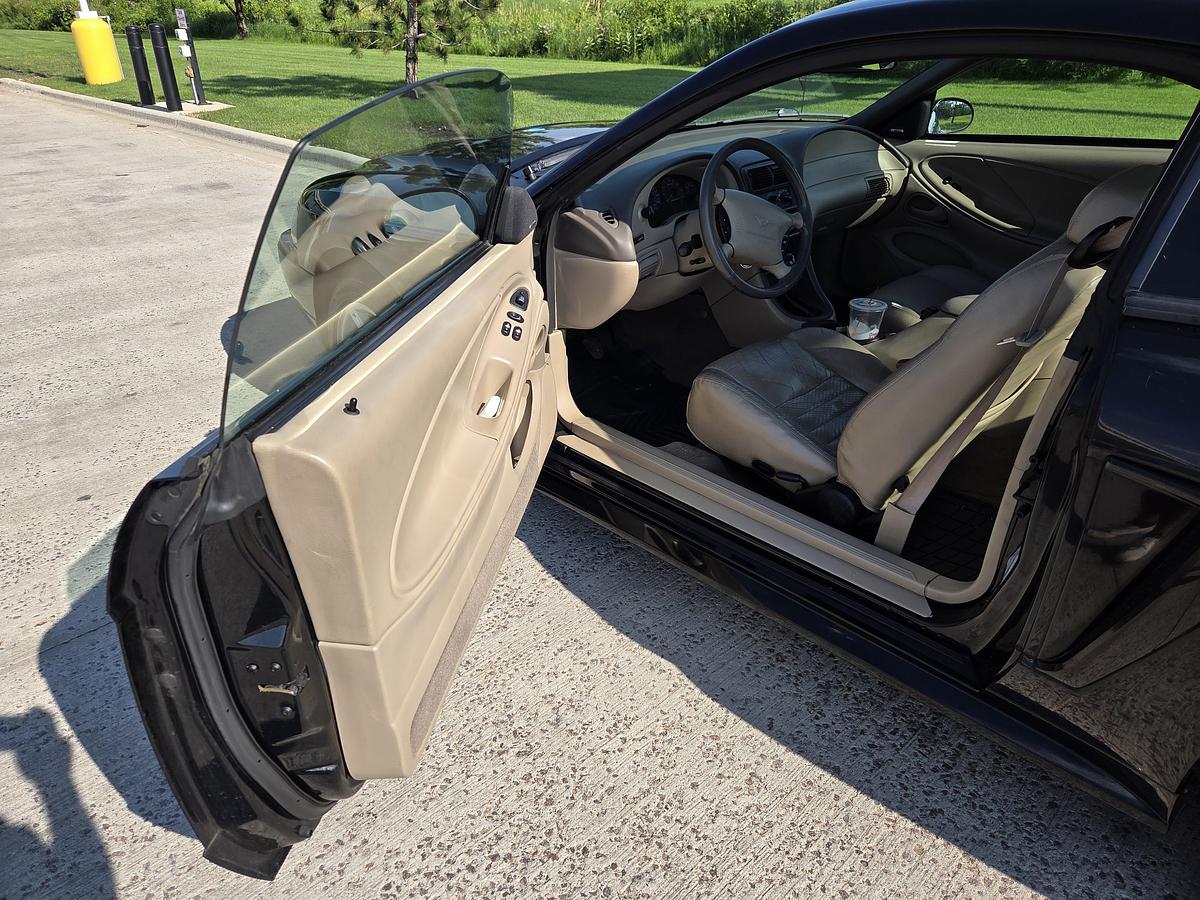 Used 2000 Ford Mustang GT