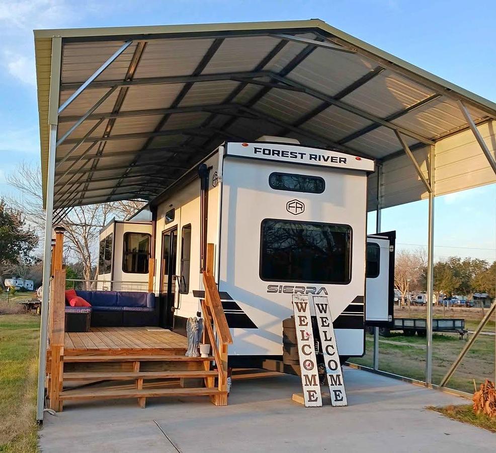 Used 2025 Forest River Sierra