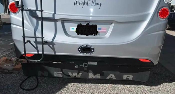 Used 2017 Newmar Bay Star 3401