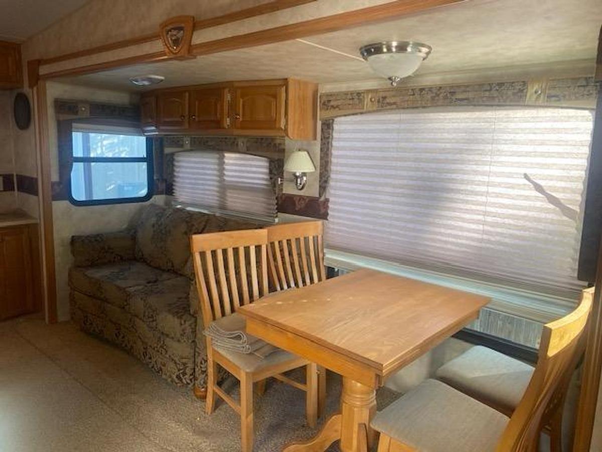Used 2010 Palomino Sabre Fifth Wheel