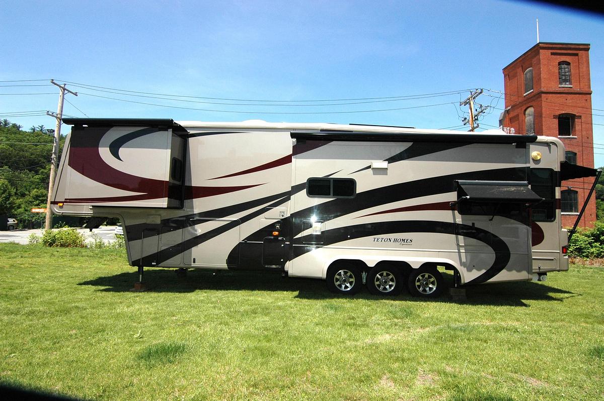 Used 2008 Teton Liberty XT3 Fifth Wheel