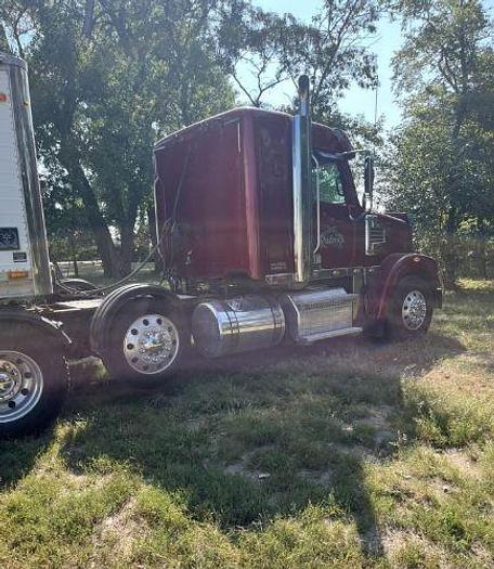 Used 2017 Freightliner CORONADO 122 SD