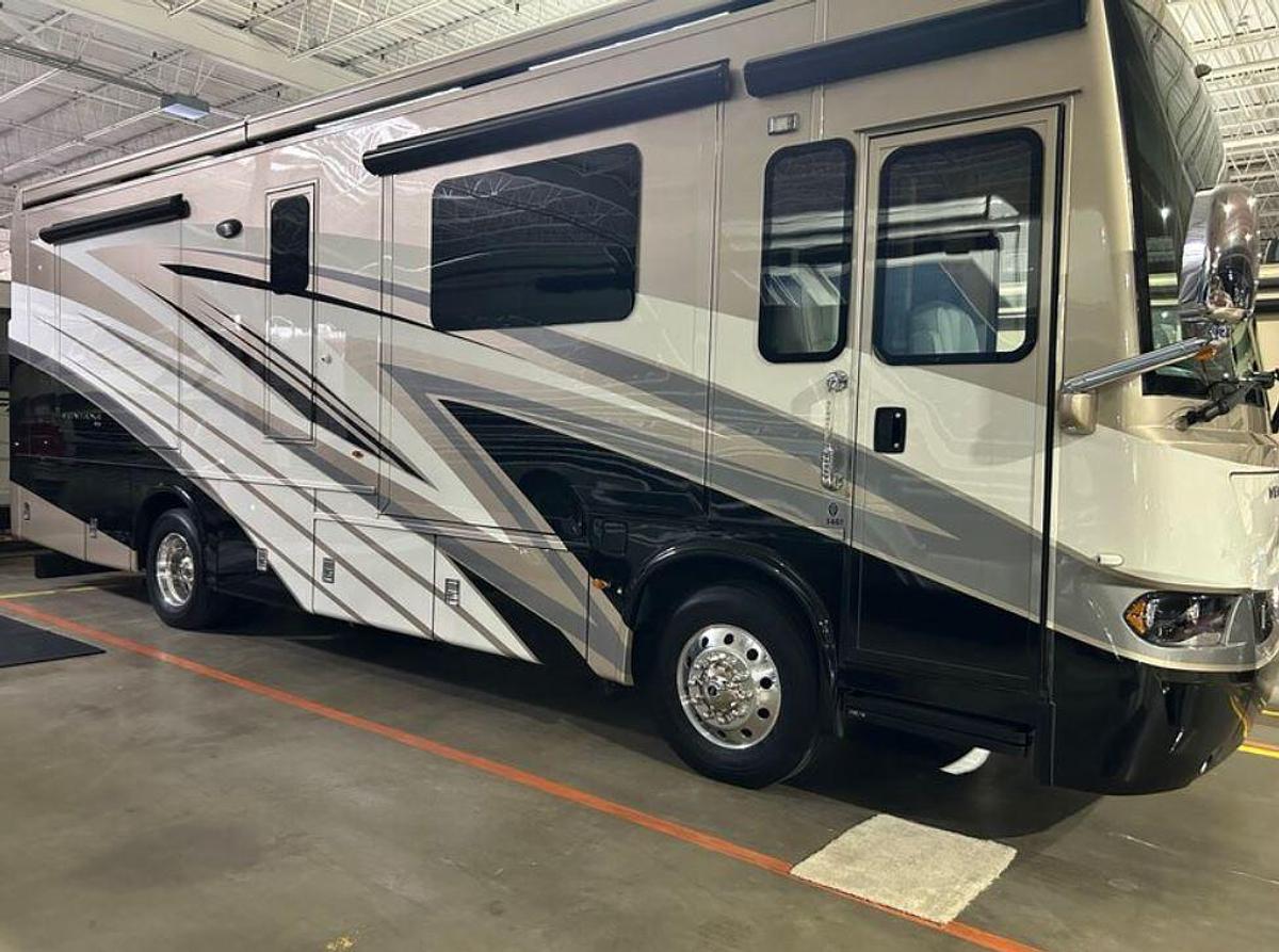 Used 2023 Newmar Ventana 3407