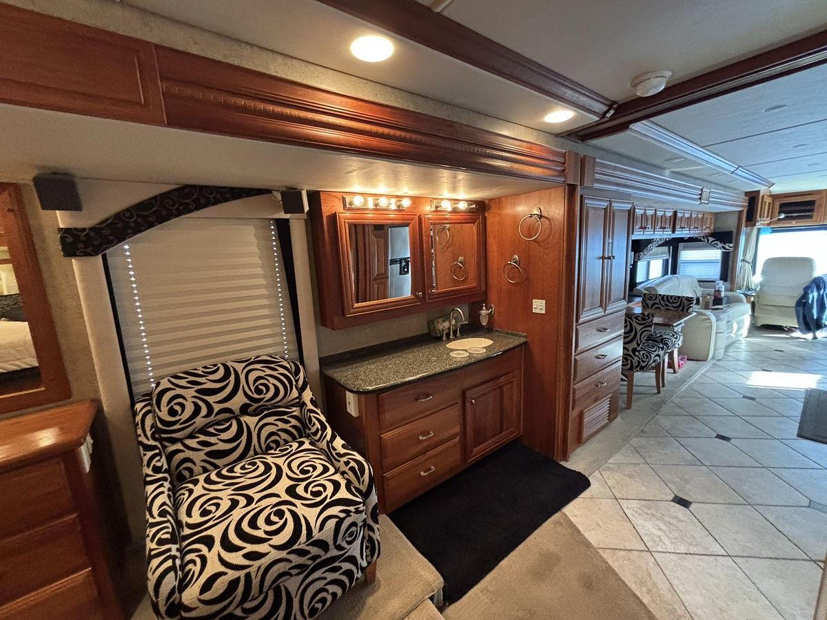 Used 2008 Fleetwood Revolution LE 40R Class A Diesel Motorhome