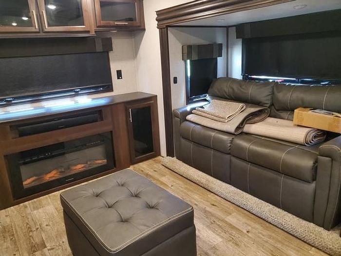 Used 2019 Jayco North Point 387RDFS
