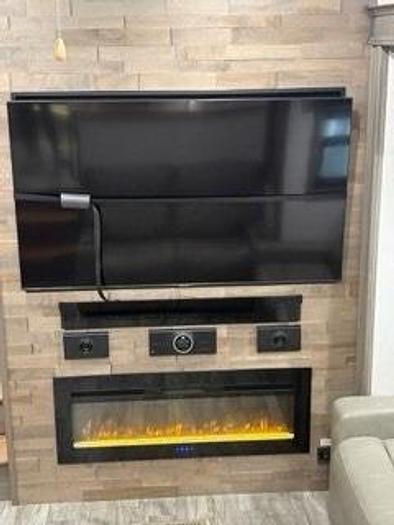 Used 2021 Forest River Riverstone 42FSKG