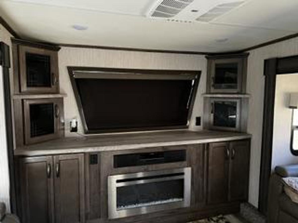 Used 2021 Forest River Sierra Luxury 391FLRB