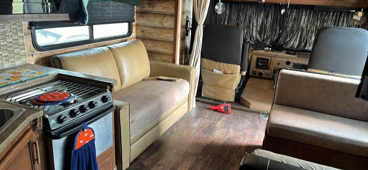 Used 2014 Fleetwood Bounder Class A Motorhome