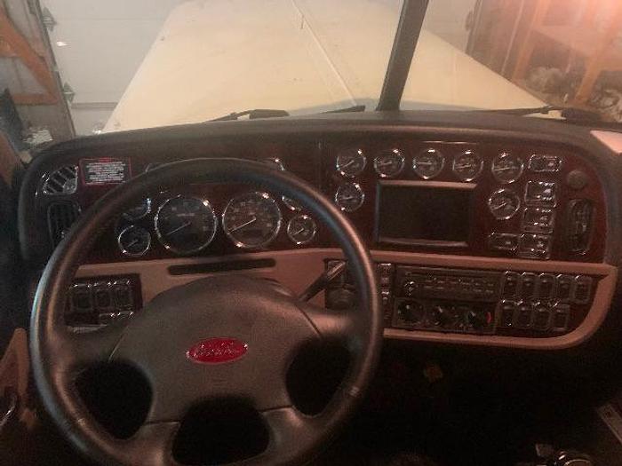 Used 2015 Peterbilt 389